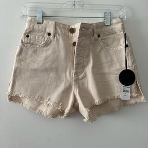 Frayed hem shorts with buttons high waisted